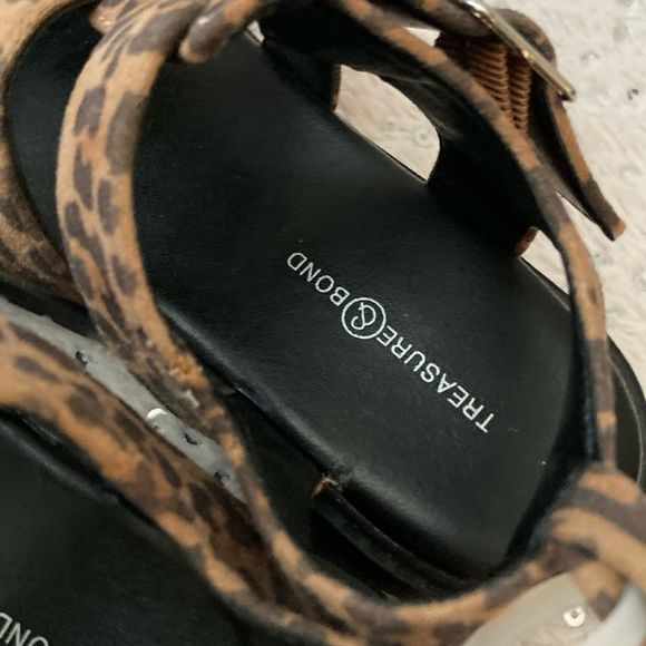 Treasure & Bond Gabrielle Leopard Sandals - Picture 4 of 9